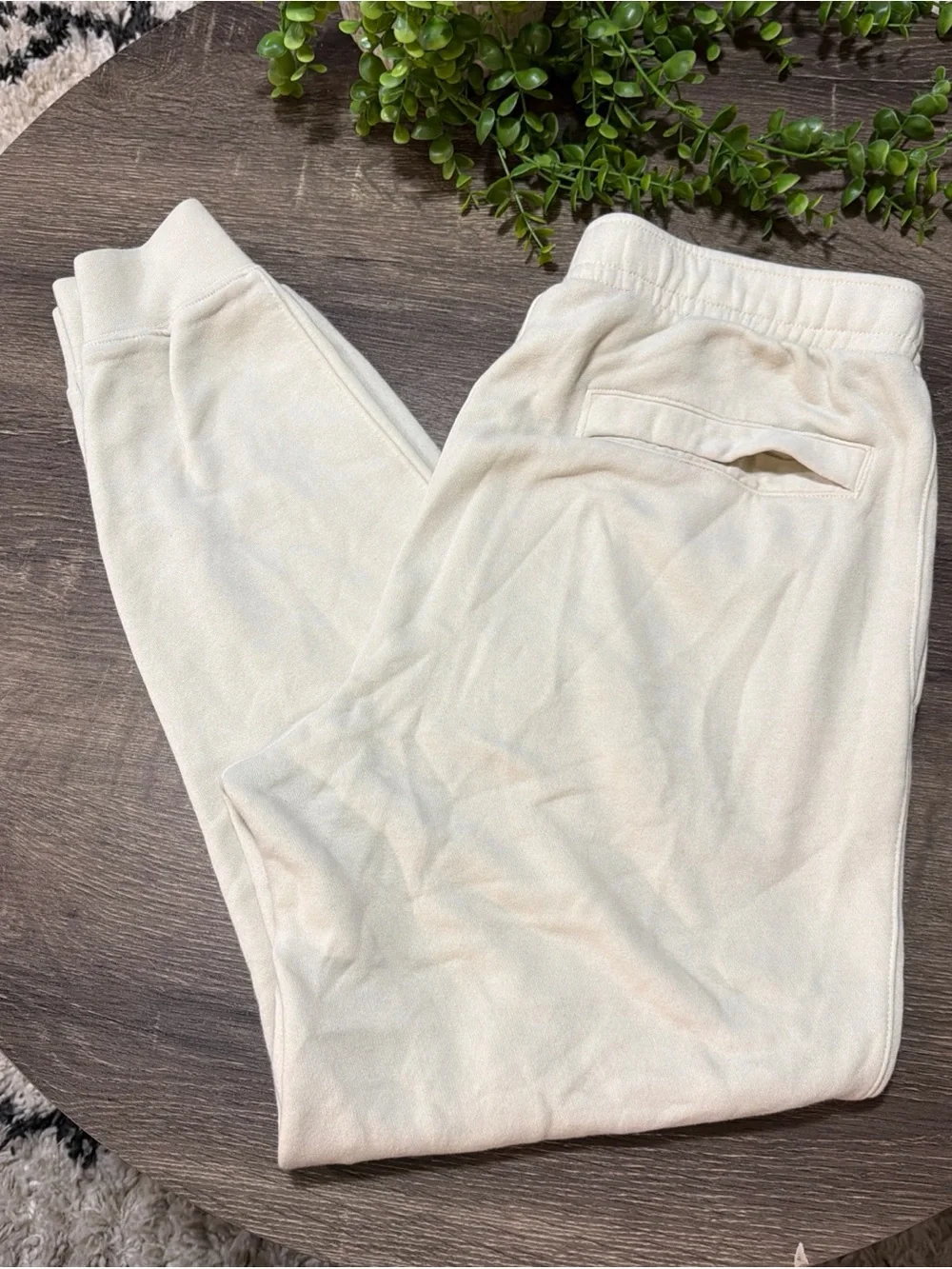 Nike Sportswear Club Fleece Ivory Tan Pants Joggers Men’s Size Medium Tall Cream
